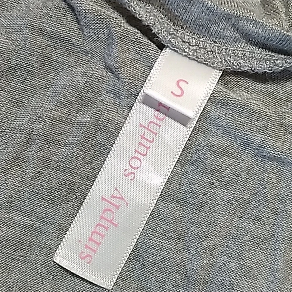 Simply Southern Just Peachy small shirt
